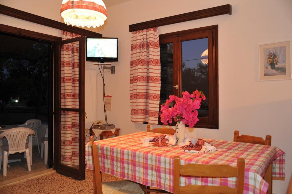 Dolphin Apartments Франгокастелло Номер фото